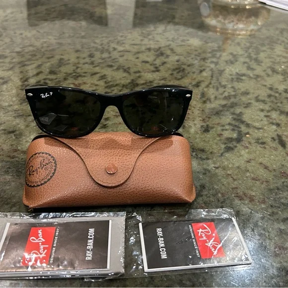 Ray- Ban Sunglasses in Black, like new